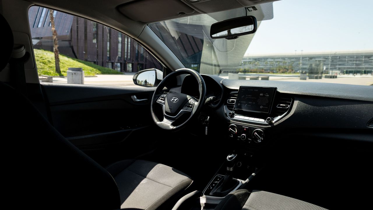 Фото Hyundai Solaris - 3