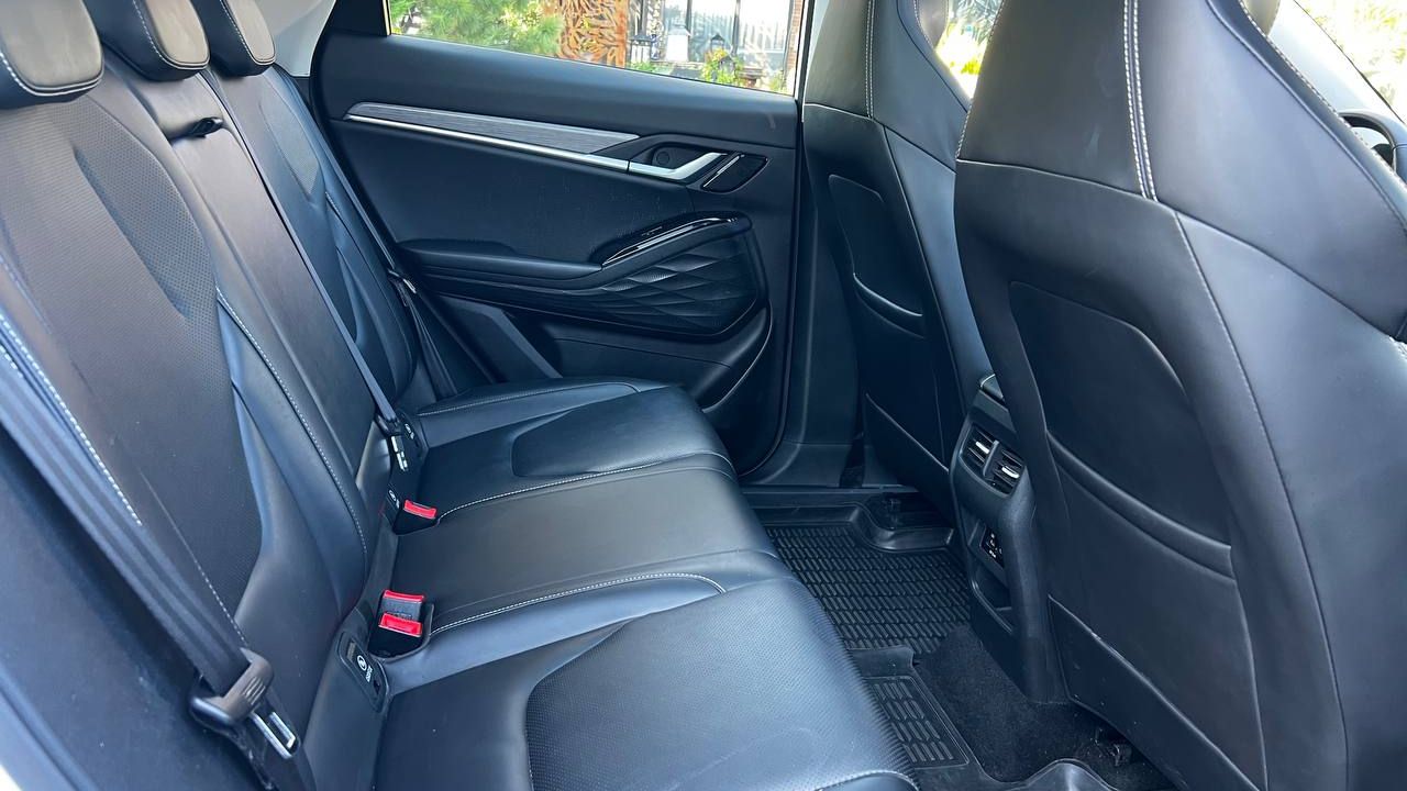 Фото Jac JS6 - 4