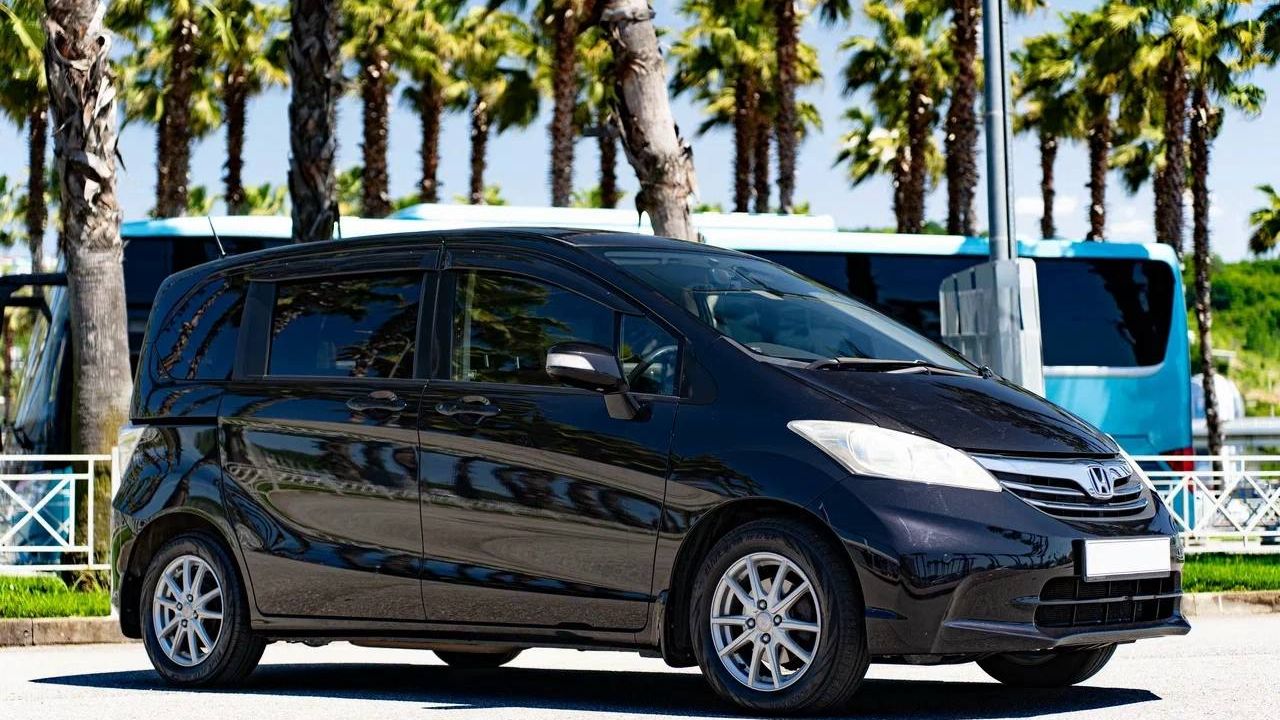 Фото Honda Freed - 1