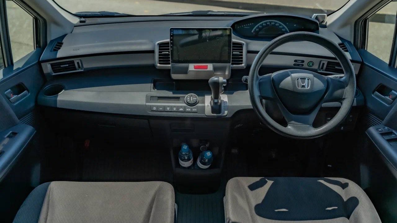 Фото Honda Freed - 3