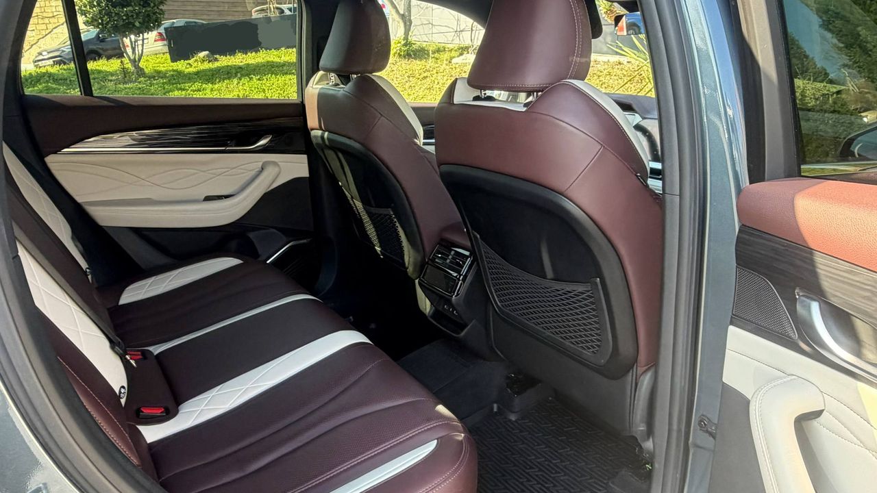 Фото Geely Monjaro - 4