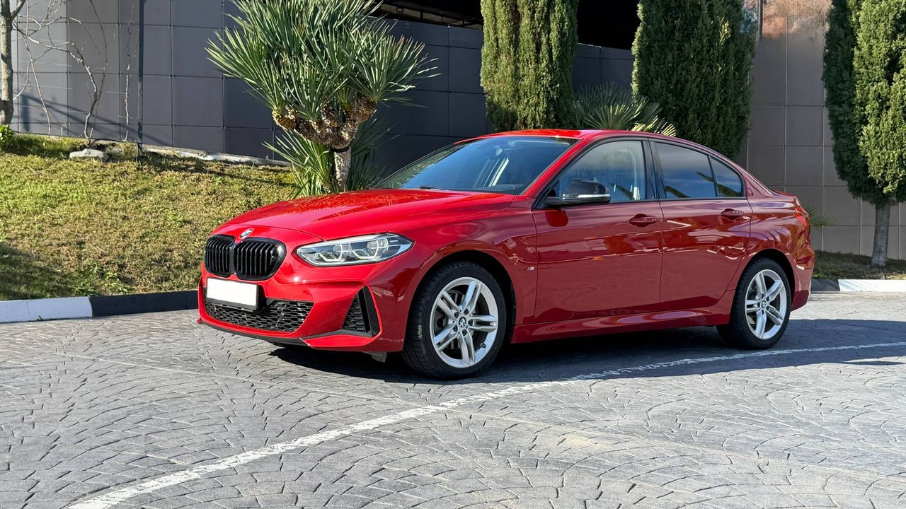 Фото BMW 130 - 1